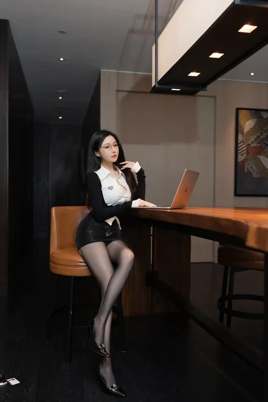 鱼子酱Fish（私拍）- NO.227 丢失的学生证 - 鱼子酱